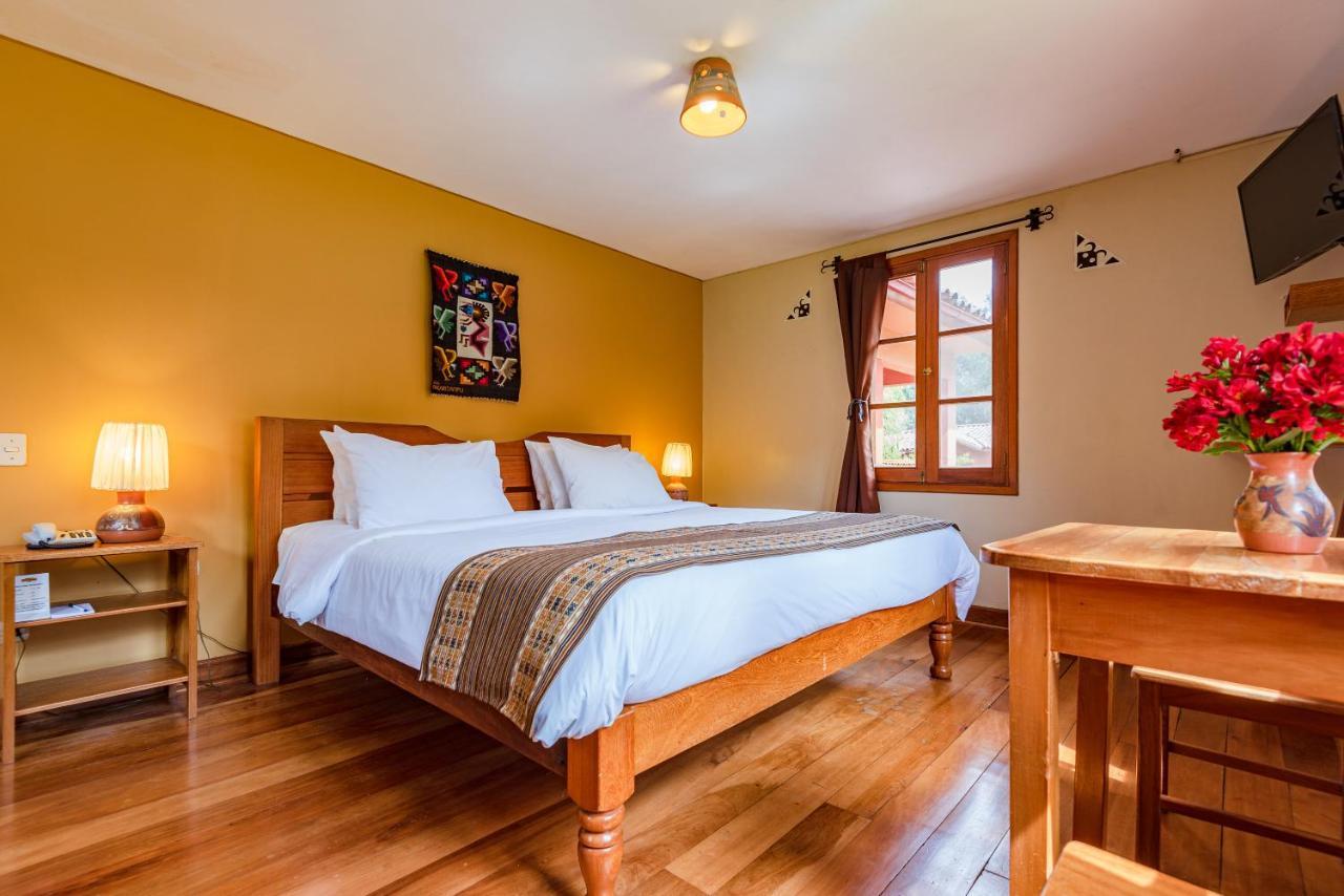 Hotel Pakaritampu Олантаятамбо Екстериор снимка