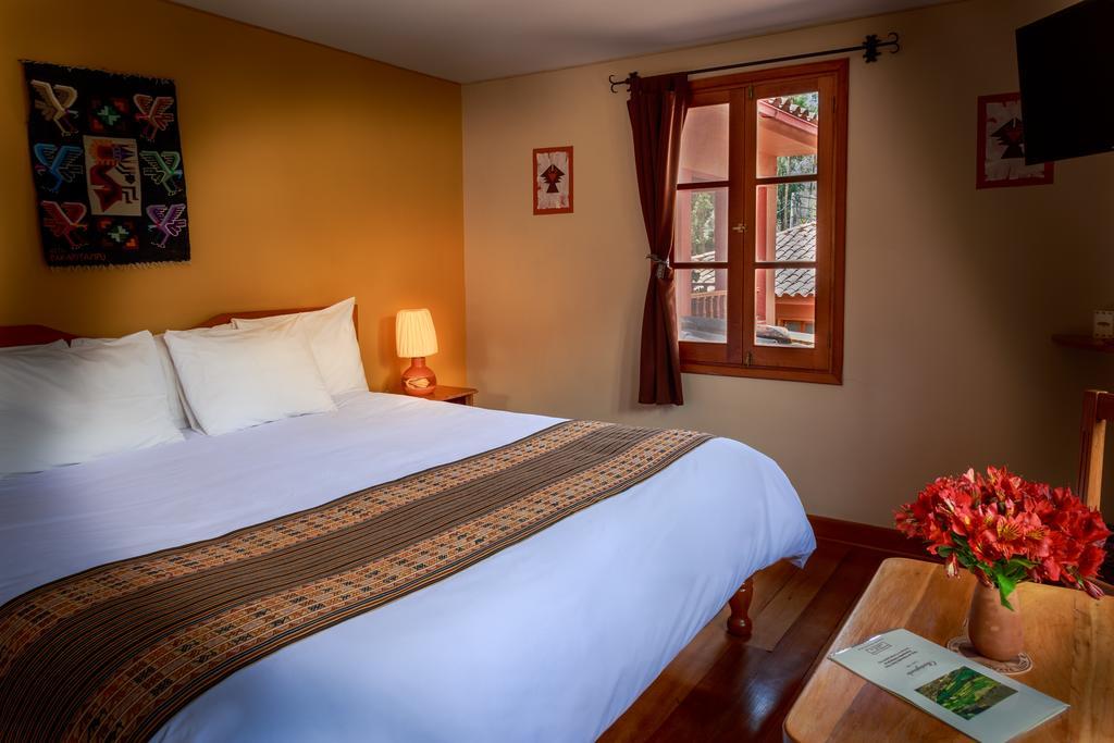 Hotel Pakaritampu Олантаятамбо Екстериор снимка