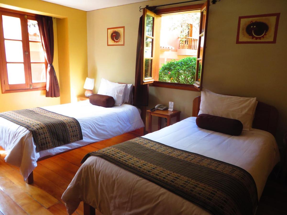 Hotel Pakaritampu Олантаятамбо Екстериор снимка